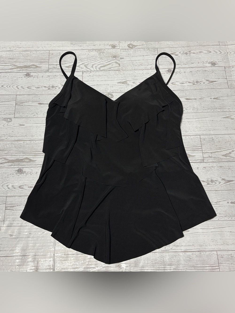 Aqua Green Women’s Triple Ruffle Swim Top Black Tankini with Built-In Bra Size S